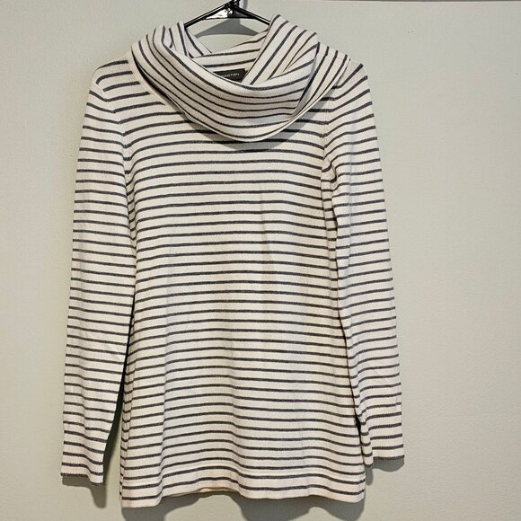 Women’s White with Gray Stripes French Connection Turtleneck Tunic, Medium - Picture 1 of 6